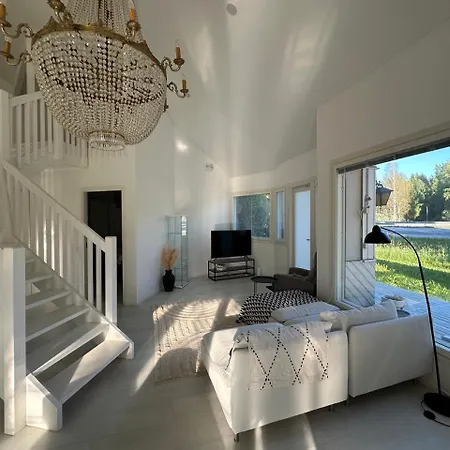 Kotimaailma - Hieno Saunalla